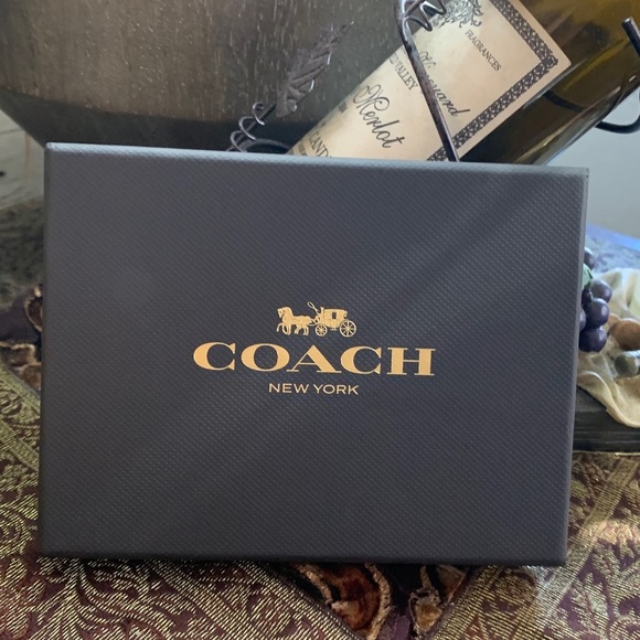 Authentic COACH 1941 leather/signature jacquard zip top card case/Keychain/ID - Picture 3 of 11